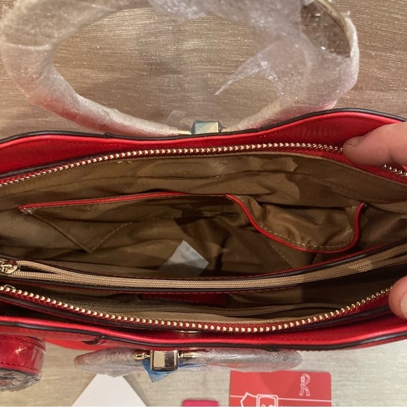 ROBERTA DI CAMERINO Handbag w/  Many Pockets and Compartments and Shoulder Strap - Picture 6 of 16